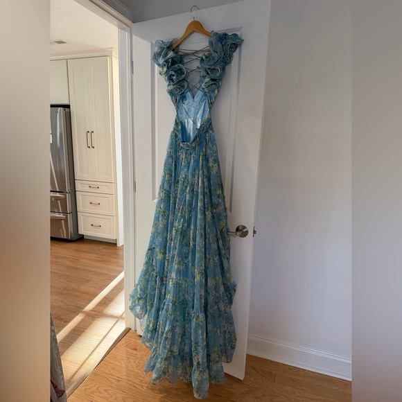 Mac Duggal Ruffle Tiered Floral Cut-Out Gown, NWT, Size 0 - Picture 4 of 4